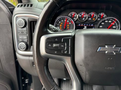 Used 2020 Chevrolet Silverado 1500 LT Trail Boss AWD/4WD image 18