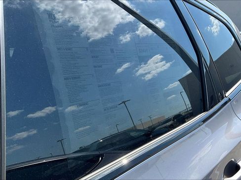 New 2026 Volvo XC60 B5 Plus w/ Climate Package image 25