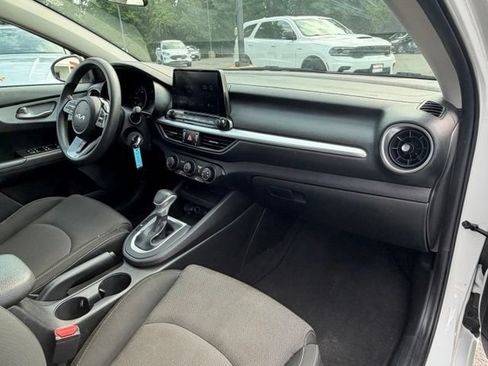 Used 2023 Kia Forte LXS w/ LXS Technology Package FWD image 26