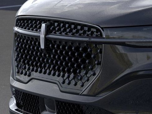 New 2026 Lincoln Nautilus Reserve w/ Jet Appearance Package image 19