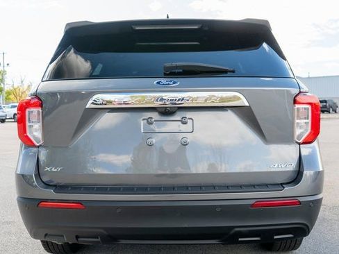 Used 2022 Ford Explorer XLT image 7