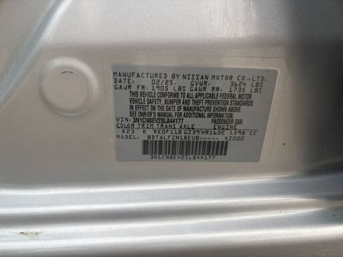 Used 2025 Nissan Versa SV FWD image 27