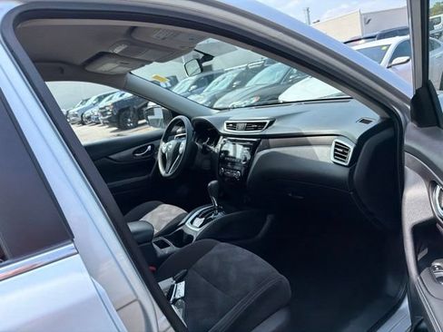 Used 2015 Nissan Rogue SV AWD/4WD image 22