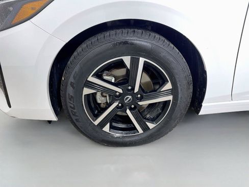 Used 2024 Nissan Sentra SV FWD image 27