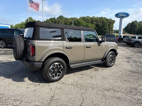 New 2026 Ford Bronco Outer Banks AWD/4WD image 3