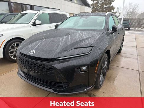 Certified 2025 Toyota Crown Signia image 4