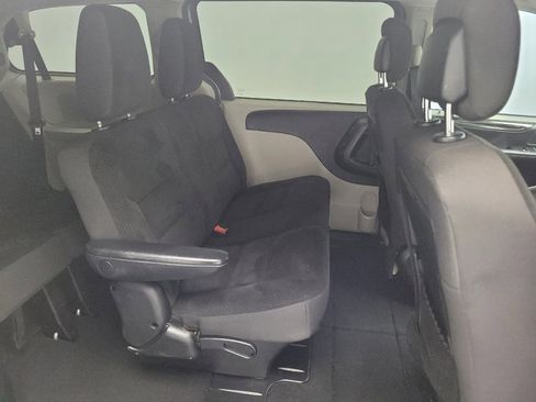 Used 2019 Dodge Grand Caravan SE image 19