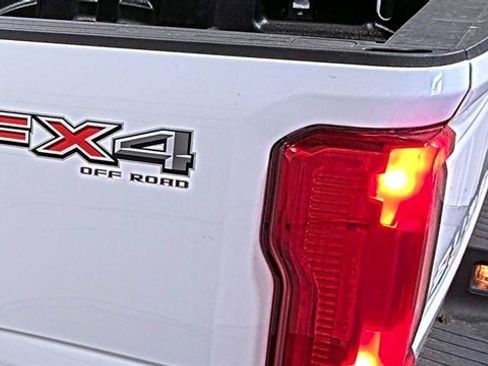 Used 2024 Ford F350 XLT w/ FX4 Off-Road Package AWD/4WD image 14