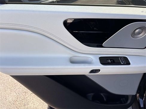 New 2025 Lincoln Aviator Black Label w/ Jet Appearance Package image 20