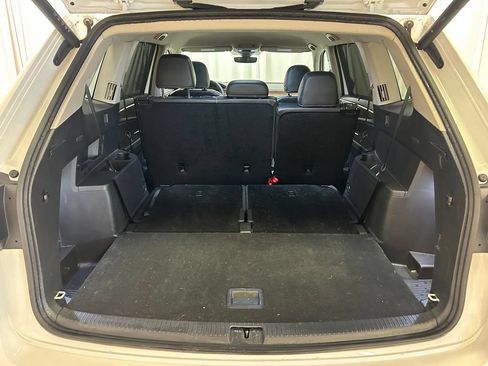 Used 2024 Volkswagen Atlas SE AWD/4WD image 28