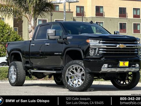 Used 2023 Chevrolet Silverado 2500 High Country AWD/4WD image 1