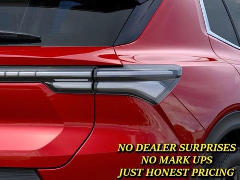 New 2026 Chevrolet Equinox EV LT image 11