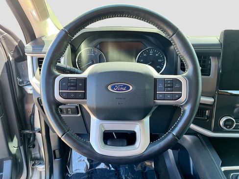 Used 2022 Ford Expedition Max XLT AWD/4WD image 11