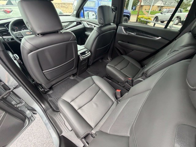 Used 2024 Cadillac XT6 Premium Luxury w/ LPO, Floor Liner Package AWD/4WD image 18