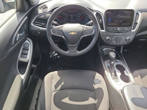 Used 2024 Chevrolet Malibu LT image 17