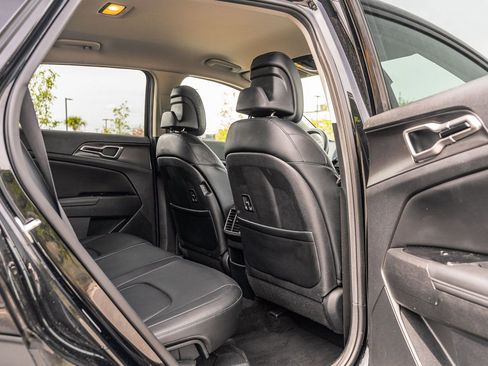 Used 2023 Kia Sportage EX FWD image 13