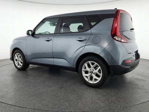 Used 2025 Kia Soul LX w/ LX Technology Package FWD image 6