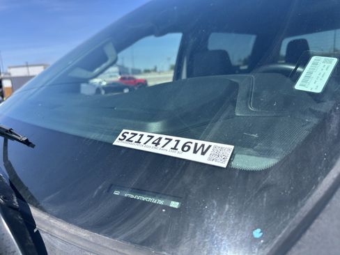 Used 2025 GMC Sierra 1500 SLT RWD image 16