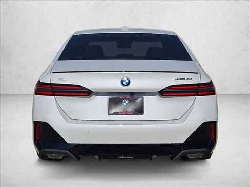 Used 2026 BMW i5 eDrive40 w/ M Sport Package RWD image 7