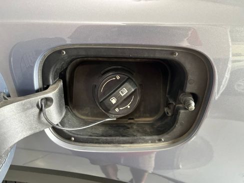 Used 2025 Kia Telluride S FWD image 43