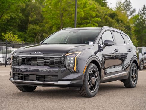 New 2026 Kia Sportage EX FWD image 3