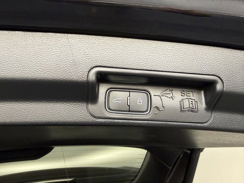 Used 2022 Ford Explorer Platinum w/ Equipment Group 601A image 58