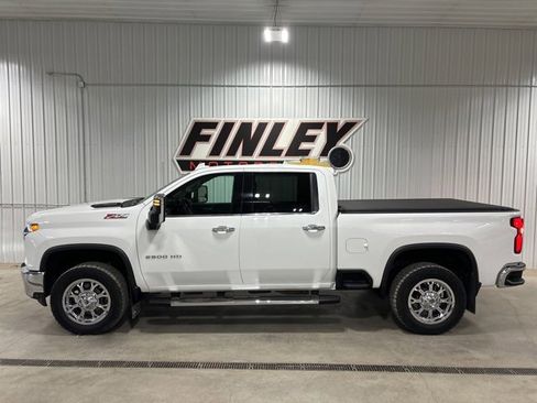 Used 2021 Chevrolet Silverado 2500 LTZ image 1