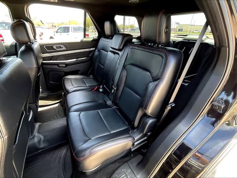 Used 2017 Ford Explorer Sport image 20