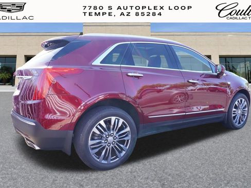 Used 2018 Cadillac XT5 Premium Luxury w/ Driver Assist Package AWD/4WD image 2