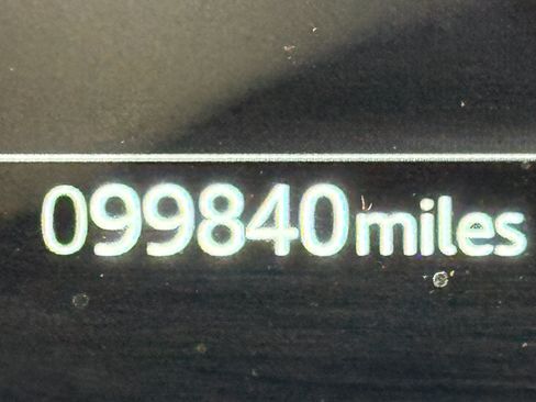 Used 2023 Jaguar F-PACE R-Dynamic S image 23