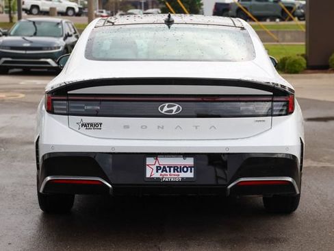 New 2026 Hyundai Sonata Limited FWD image 4