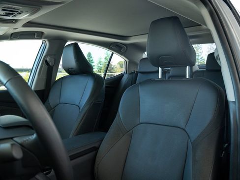 Used 2025 Toyota Camry XLE w/ Premium Plus Package FWD image 5
