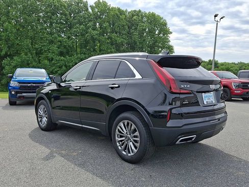 Used 2024 Cadillac XT4 Premium Luxury AWD/4WD image 4
