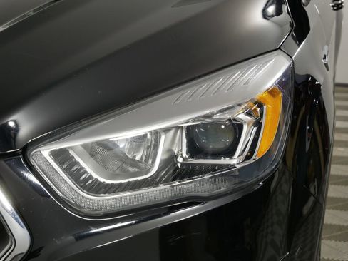 Used 2017 Ford Escape SE w/ SE Leather Comfort Package image 14