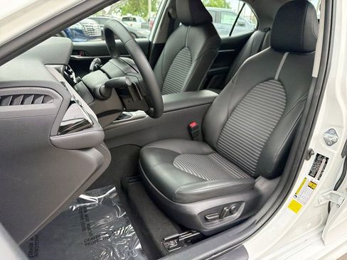 Used 2022 Toyota Camry SE w/ Convenience Package FWD image 30