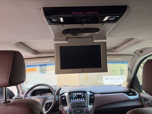 Used 2016 Chevrolet Suburban LTZ image 15