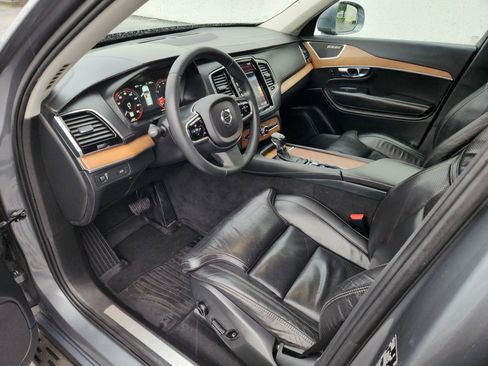 Used 2016 Volvo XC90 T6 Inscription w/ Vision Package image 6