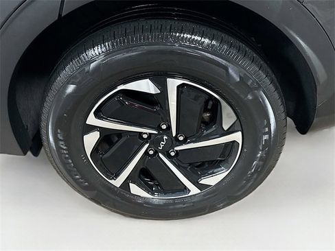 Used 2023 Kia Sportage LX image 10