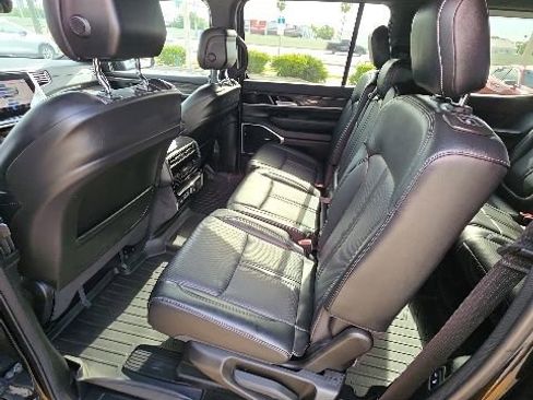 Used 2022 Jeep Wagoneer Series III RWD image 24