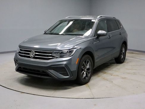 Used 2022 Volkswagen Tiguan SE image 6