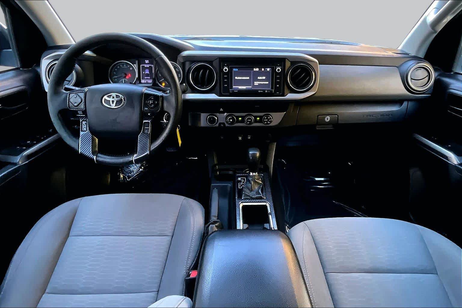 Used 2021 Toyota Camry XLE FWD image 15