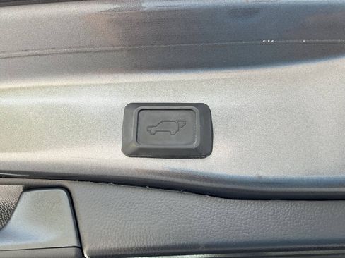 Used 2022 Toyota RAV4 XLE w/ Convenience Package AWD/4WD image 42