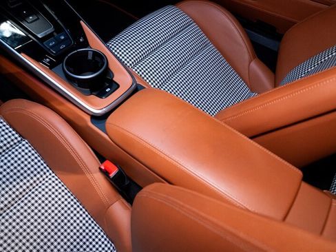 Used 2025 Porsche 911 Turbo S AWD/4WD image 19