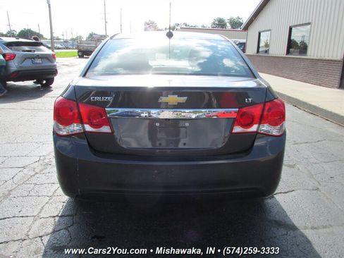 Used 2016 Chevrolet Cruze LT FWD image 5