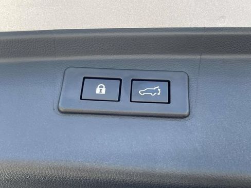 Used 2024 Subaru Outback Premium AWD/4WD image 12