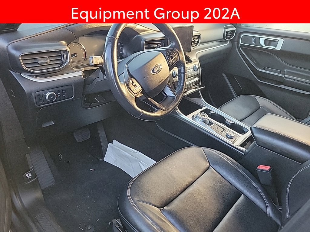 Used 2020 Ford Explorer XLT w/ Equipment Group 202A AWD/4WD image 5