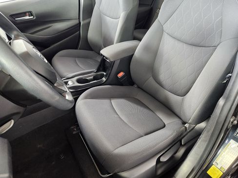 Used 2020 Toyota Corolla LE image 12