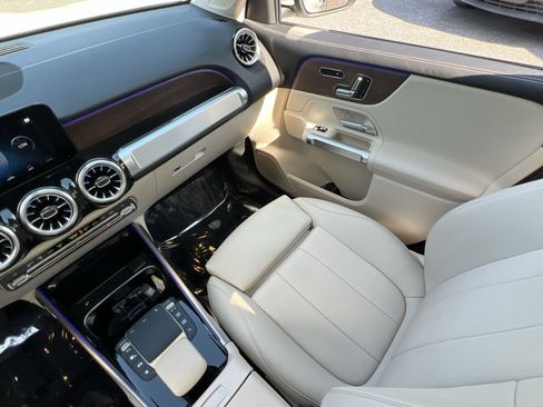 Used 2023 Mercedes-Benz GLB 250 4MATIC image 14