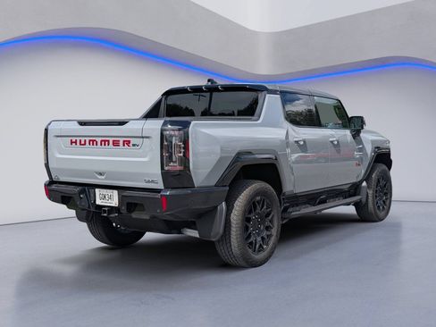 Used 2025 GMC Hummer EV 2X w/ LPO, Sport Package AWD/4WD image 8