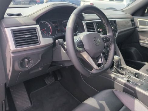 Used 2021 Volkswagen Atlas Cross Sport SE w/ Panoramic Sunroof Package image 10